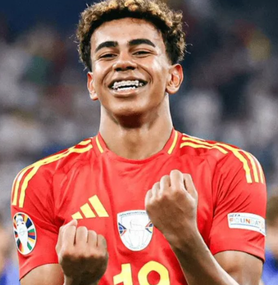 <a href='https://www.www.nairuan.cn/news/tag/258.html' style='color: blue;'>巴萨</a>区域协调员博扬谈青训与亚马尔：冷静心态与成长护航