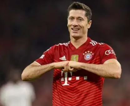 莱万恢复合练,有望周末出战埃尔切联赛