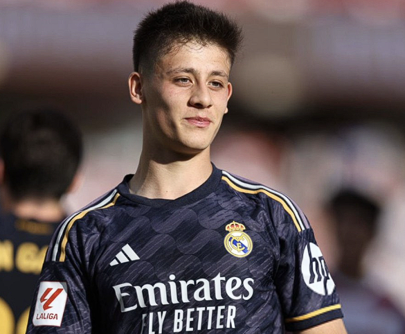 <a href='https://www.www.nairuan.cn/news/tag/286.html' style='color: blue;'>皇马</a>球员居莱尔训练状态佳,<a href='https://www.www.nairuan.cn/news/tag/260.html' style='color: blue;'>欧冠</a>对阵<a href='https://www.www.nairuan.cn/news/tag/401.html' style='color: blue;'>利物浦</a>首发无虞