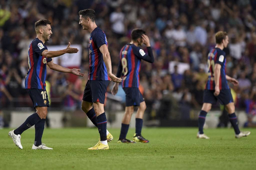 帕福斯主场筑防线，黄潜客场觅生机