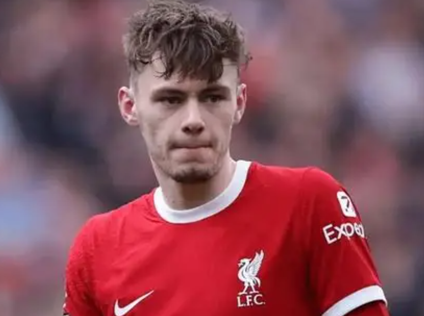 利物浦新星布拉德利：欧冠赛场闪耀，青训教练盛赞其天赋与智慧