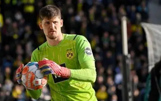 德甲激战多特憾平汉堡,科贝尔反思防守需强化限制传中