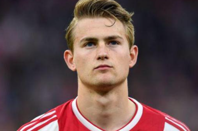 费迪南德盛赞曼联三将:各展所长铸就红魔希望