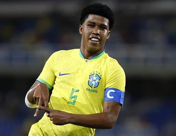 安德烈·桑托斯赛前发声:谈成长、梦想与国家队征程