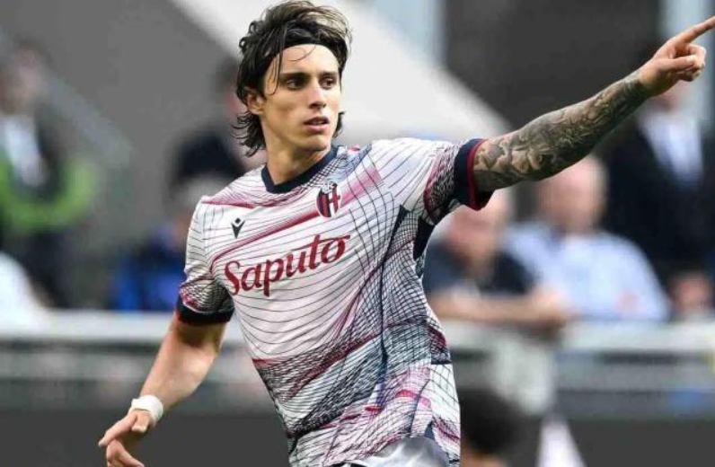 卡拉菲奥里国家队单独训练,髋部伤势或影响世预赛出战