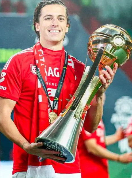 曼联青训困局:从卡雷拉斯放走事件看人才策略之失