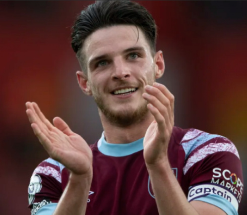 加里&middot;内维尔盛赞阿森纳中场赖斯：不可替代的球队核心