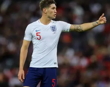 斯通斯豪宅围栏再惹争议,规划许可成焦点