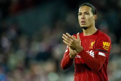 欧冠赛场:埃因霍温爆冷胜利物浦,队长斯豪滕畅谈赛后感想