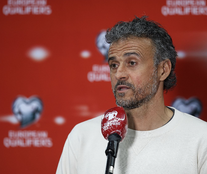 <a href='https://www.www.nairuan.cn/news/tag/263.html' style='color: blue;'>法甲</a>第14轮:巴黎负于摩纳哥后调整节奏,暂居榜首