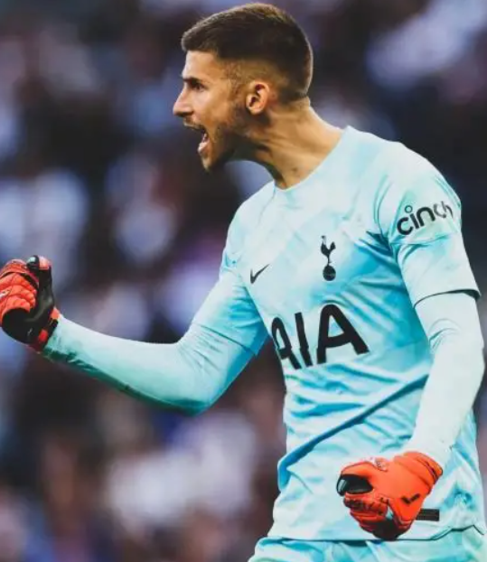 英超热刺主场折戟：维卡里奥反思失误与展望未来