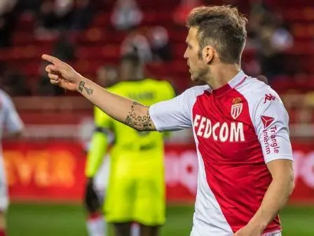 摩纳哥欧冠征途:从低谷到坚韧的逆袭序曲