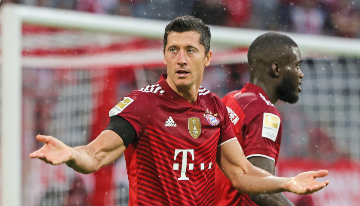 莱万多夫斯基未来成谜：巴萨生涯何去何从