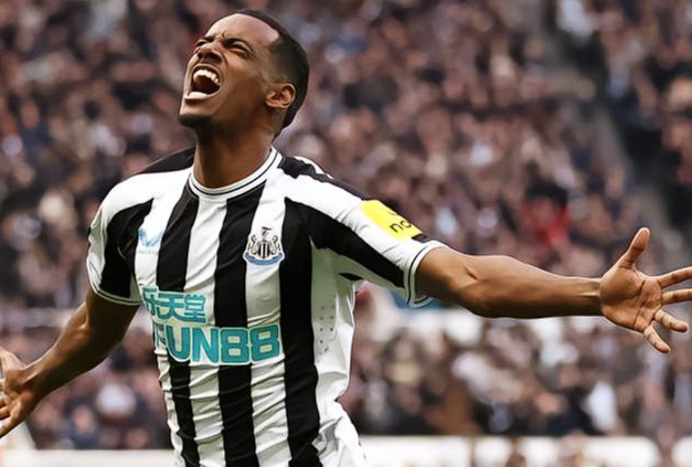 斯洛特剖析伊萨克困境:密集防守下的适应与调整