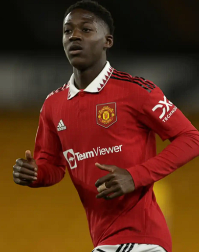 曼联中场梅努冬窗离队风波：现状、过往与未来走向