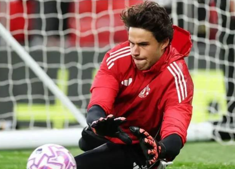 曼联门将更迭显成效:拉门斯获名宿盛赞