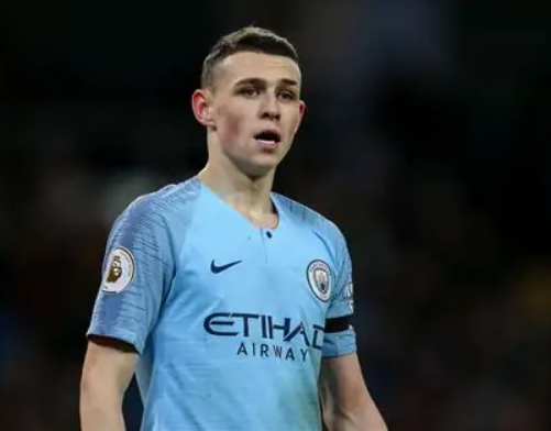 哈兰德加盟曼城后展现惊人进球效率,多项数据领跑射手榜